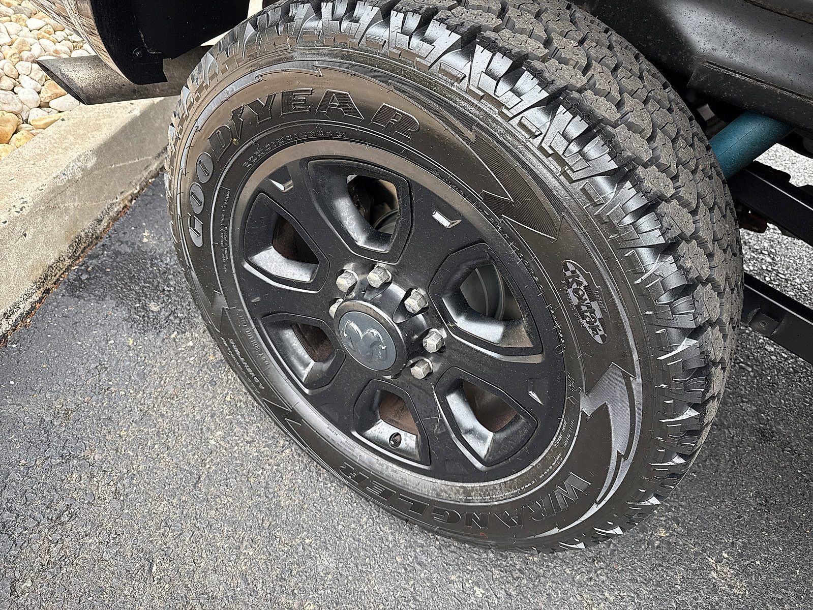 Used 2018 RAM 2500 Laramie w/ Sport Appearance Group image 21