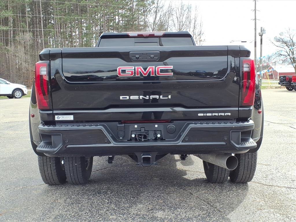 Used 2025 GMC Sierra 3500 Denali w/ Denali Reserve Package image 6
