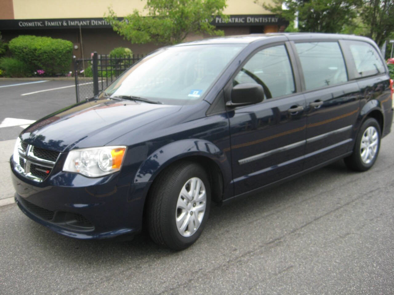 Used 2014 Dodge Grand Caravan American Value Package FWD image 1