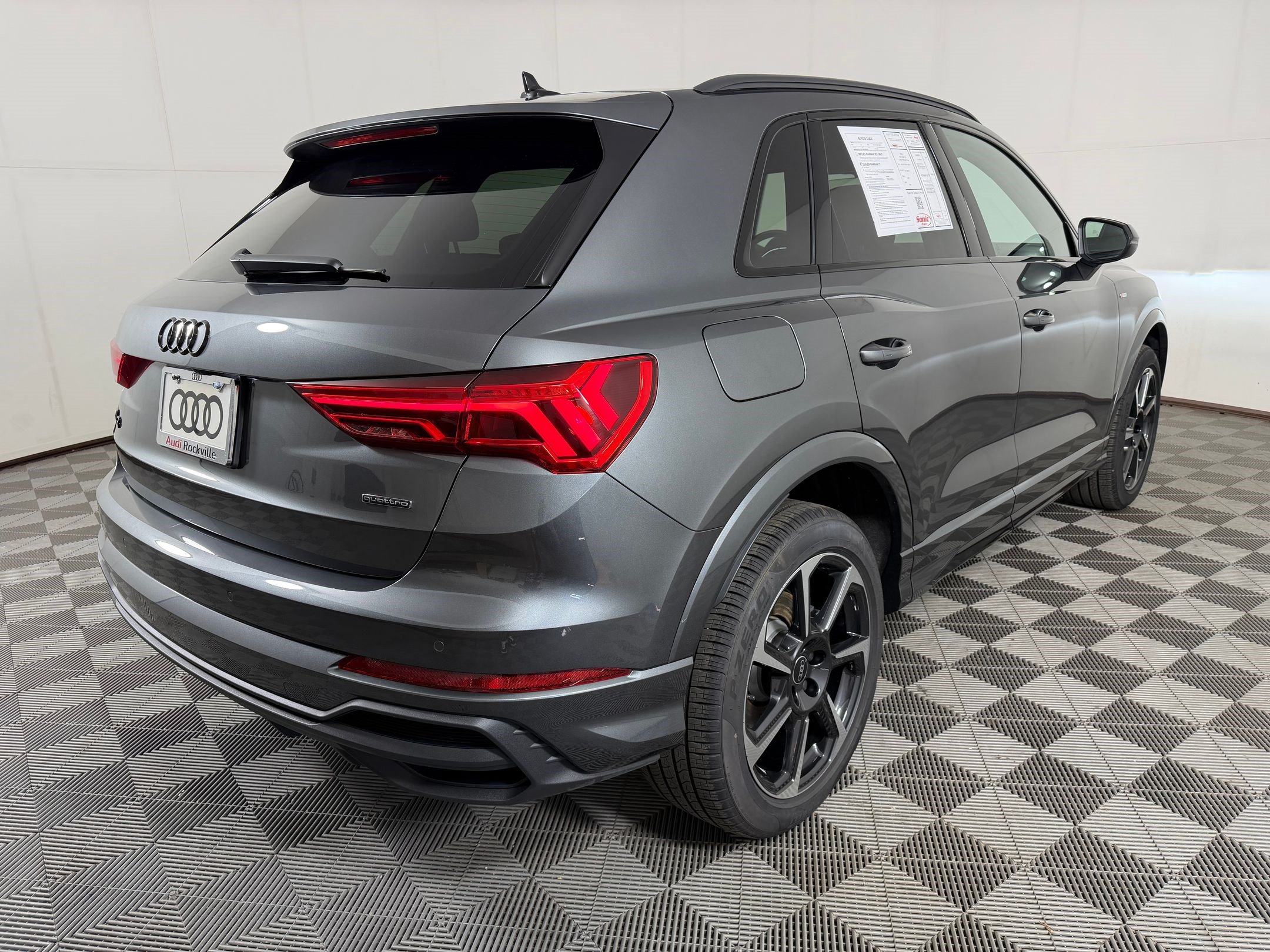 Certified 2025 Audi Q3 2.0T Premium Plus w/ Premium Plus Package AWD/4WD image 9