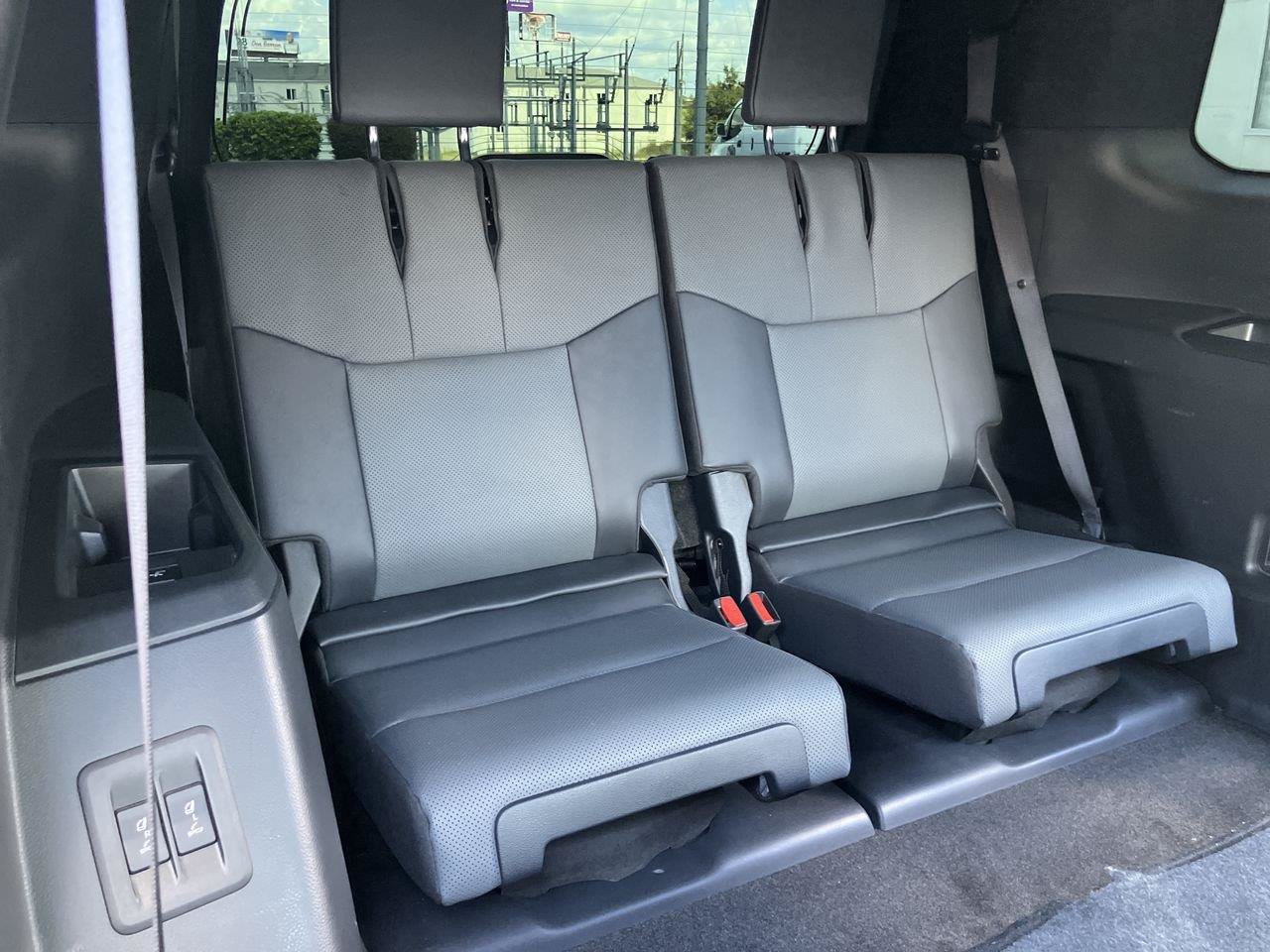 Used 2024 Lexus GX 550 w/ Accessory Package (31) AWD/4WD image 36
