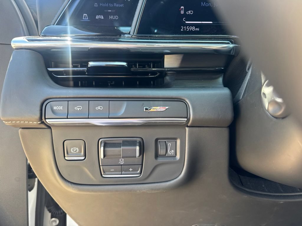 Certified 2023 Cadillac Escalade V w/ Heavy-Duty Trailer Package AWD/4WD image 16