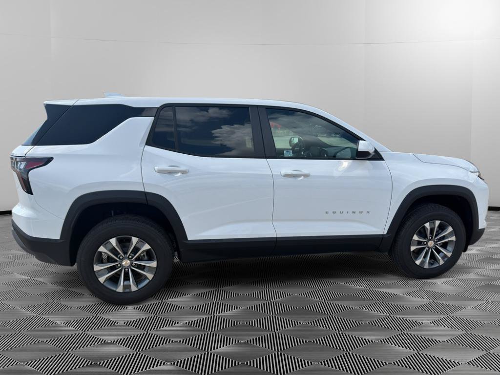 New 2027 Chevrolet Equinox LT FWD image 6