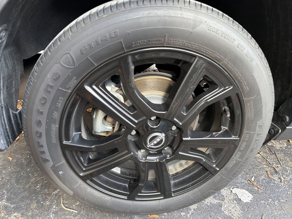 Used 2024 Nissan Kicks SR w/ Interior Electronics Package FWD image 10