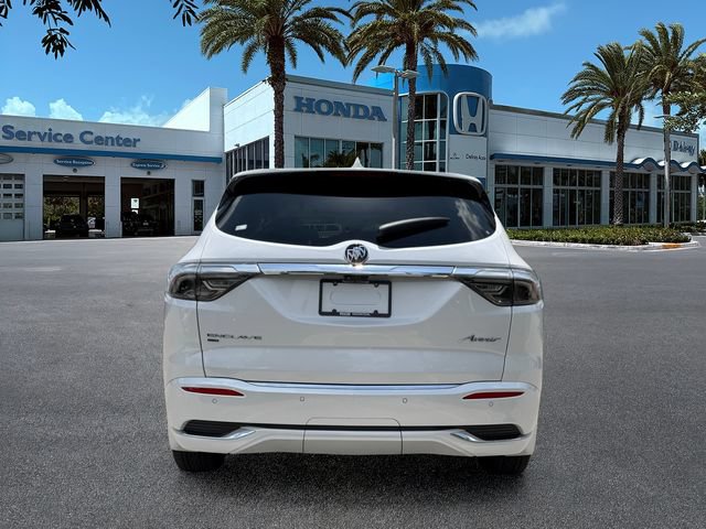 Used 2024 Buick Enclave Avenir w/ Avenir Technology Package AWD/4WD image 7