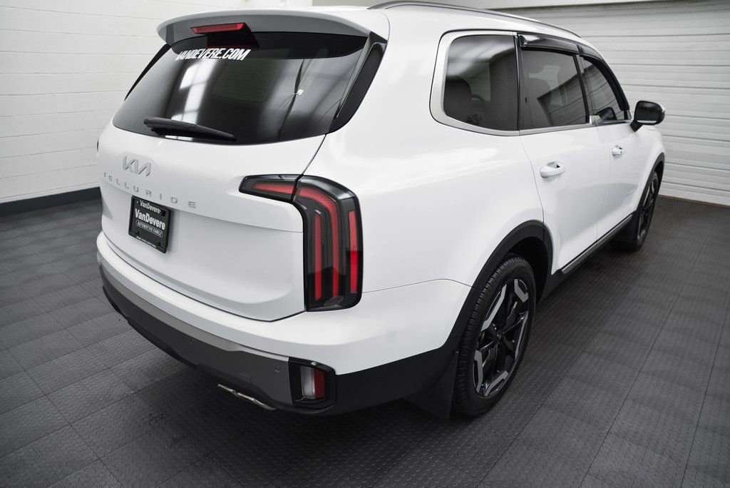 Used 2025 Kia Telluride EX image 9
