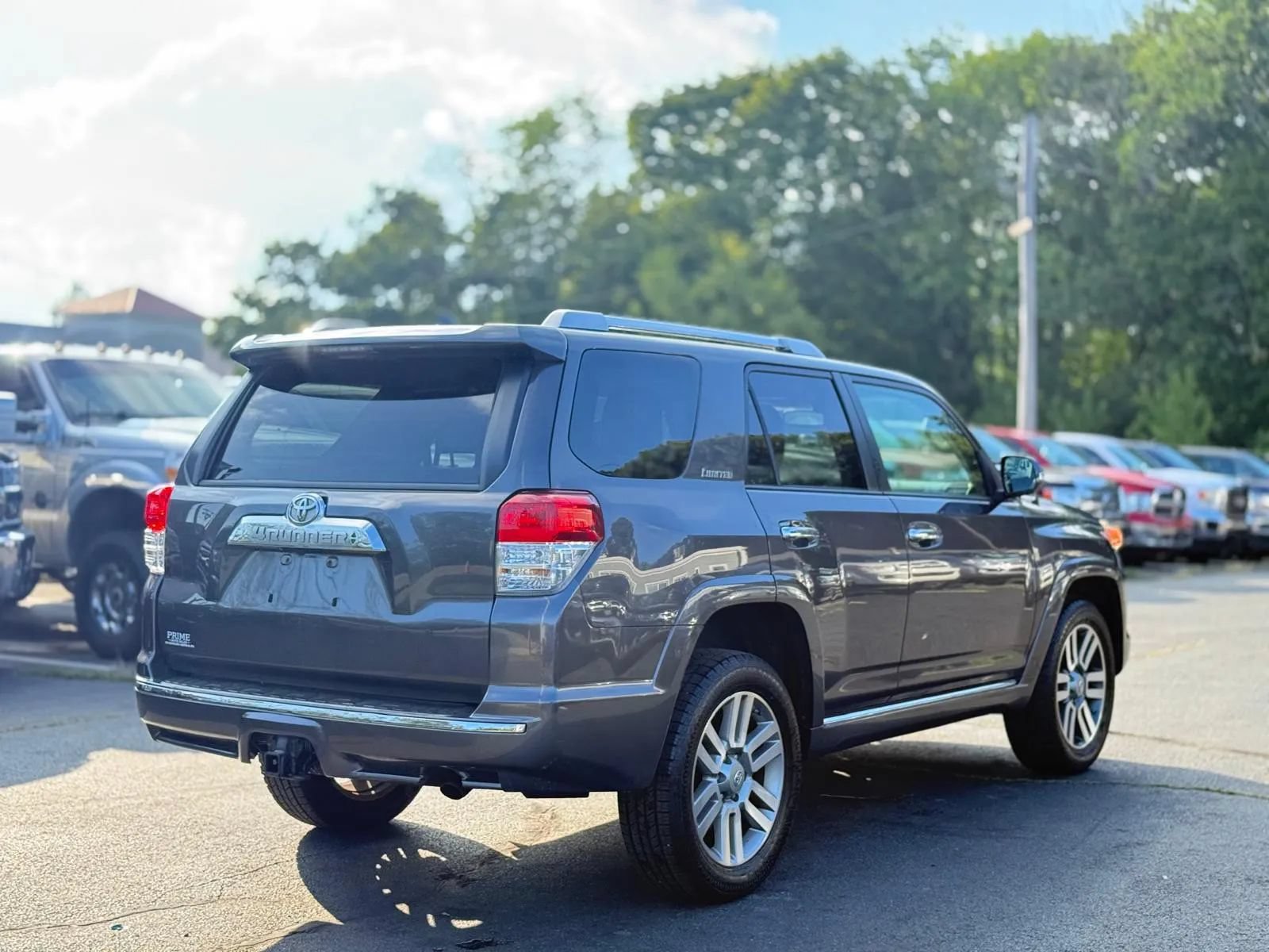 Used 2011 Toyota 4Runner Limited AWD/4WD image 9