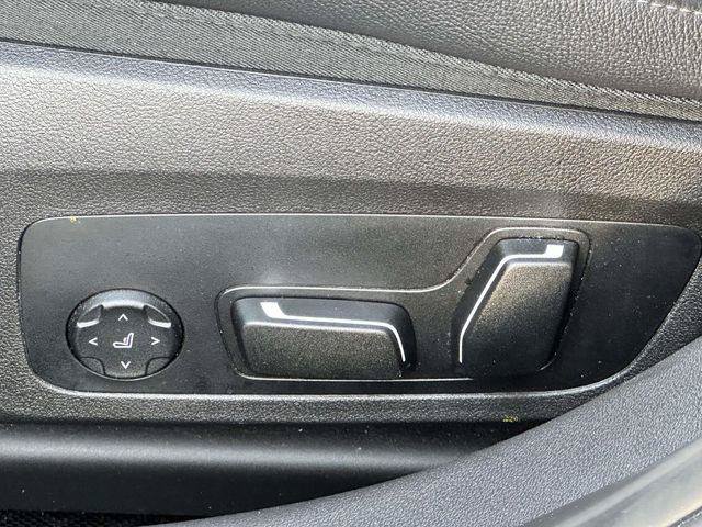 Used 2026 BMW 330i xDrive Sedan AWD/4WD image 14