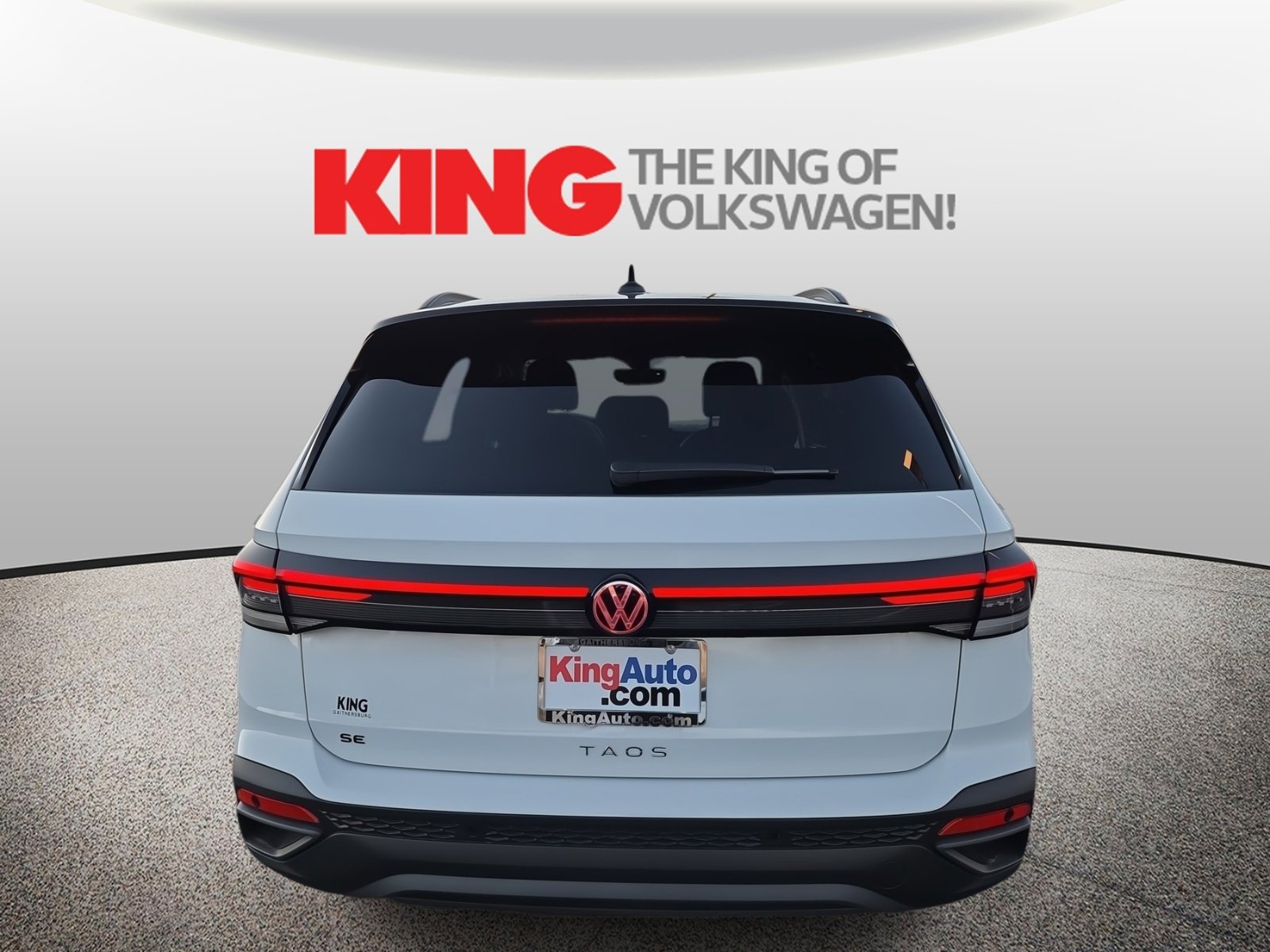 New 2026 Volkswagen Taos SE image 4