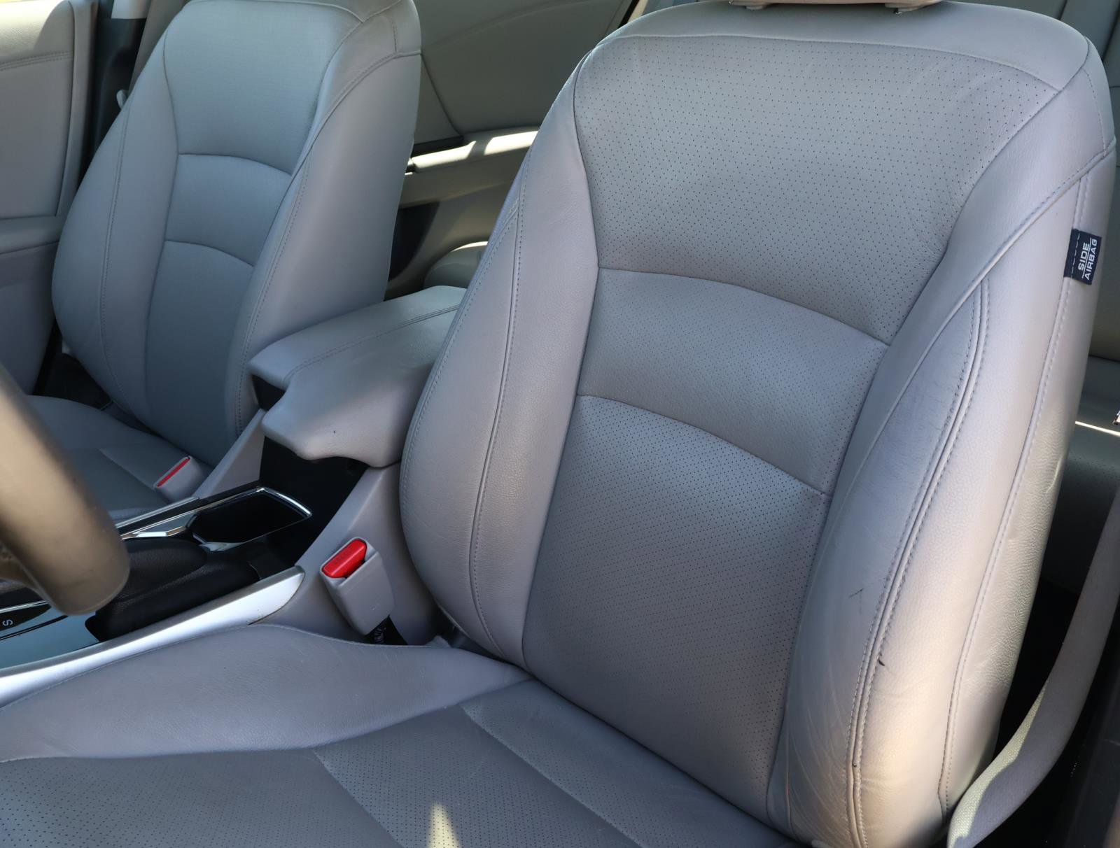 Used 2017 Honda Accord EX-L image 12