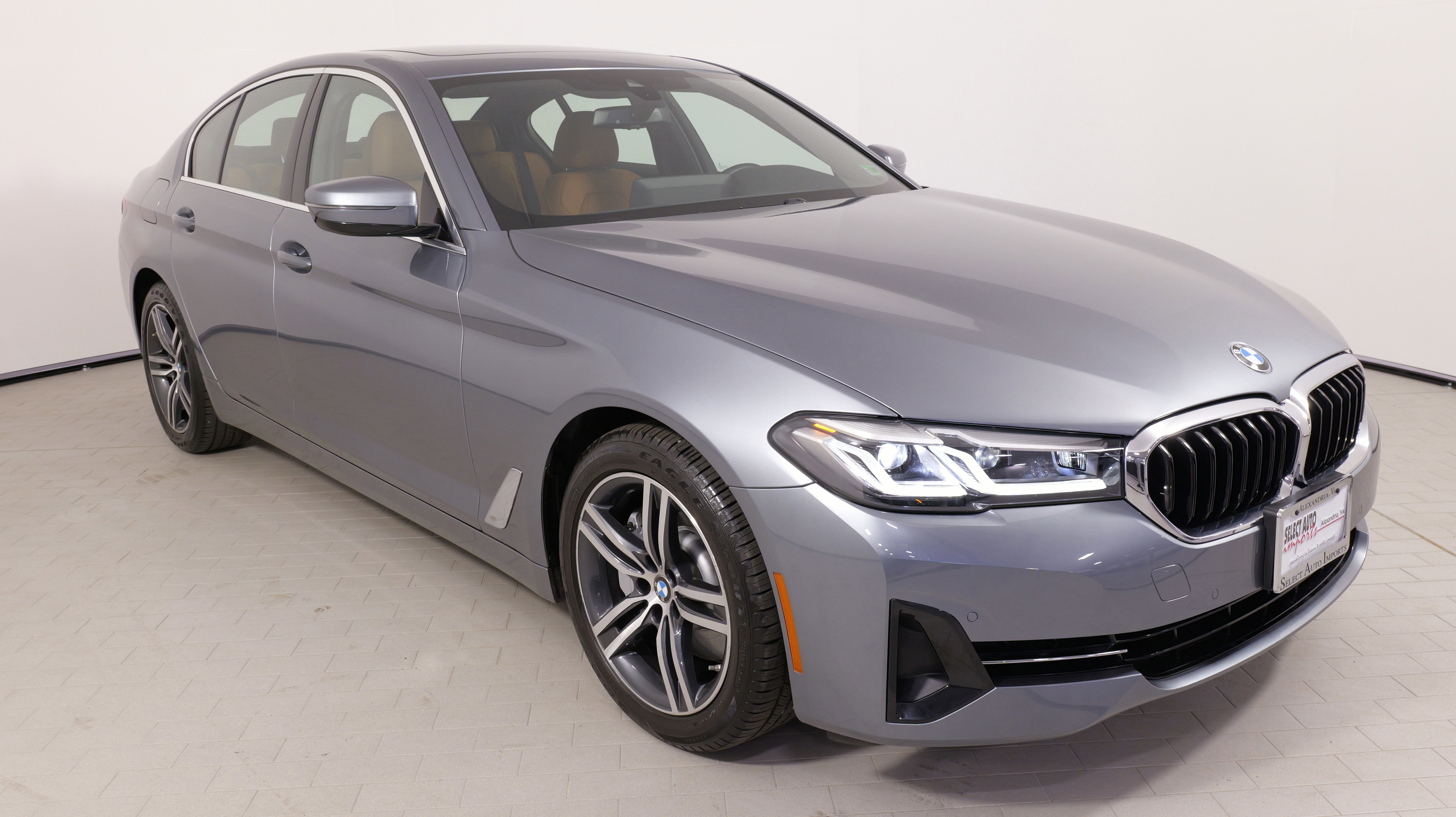 Used 2022 BMW 530i xDrive w/ Convenience Package image 7
