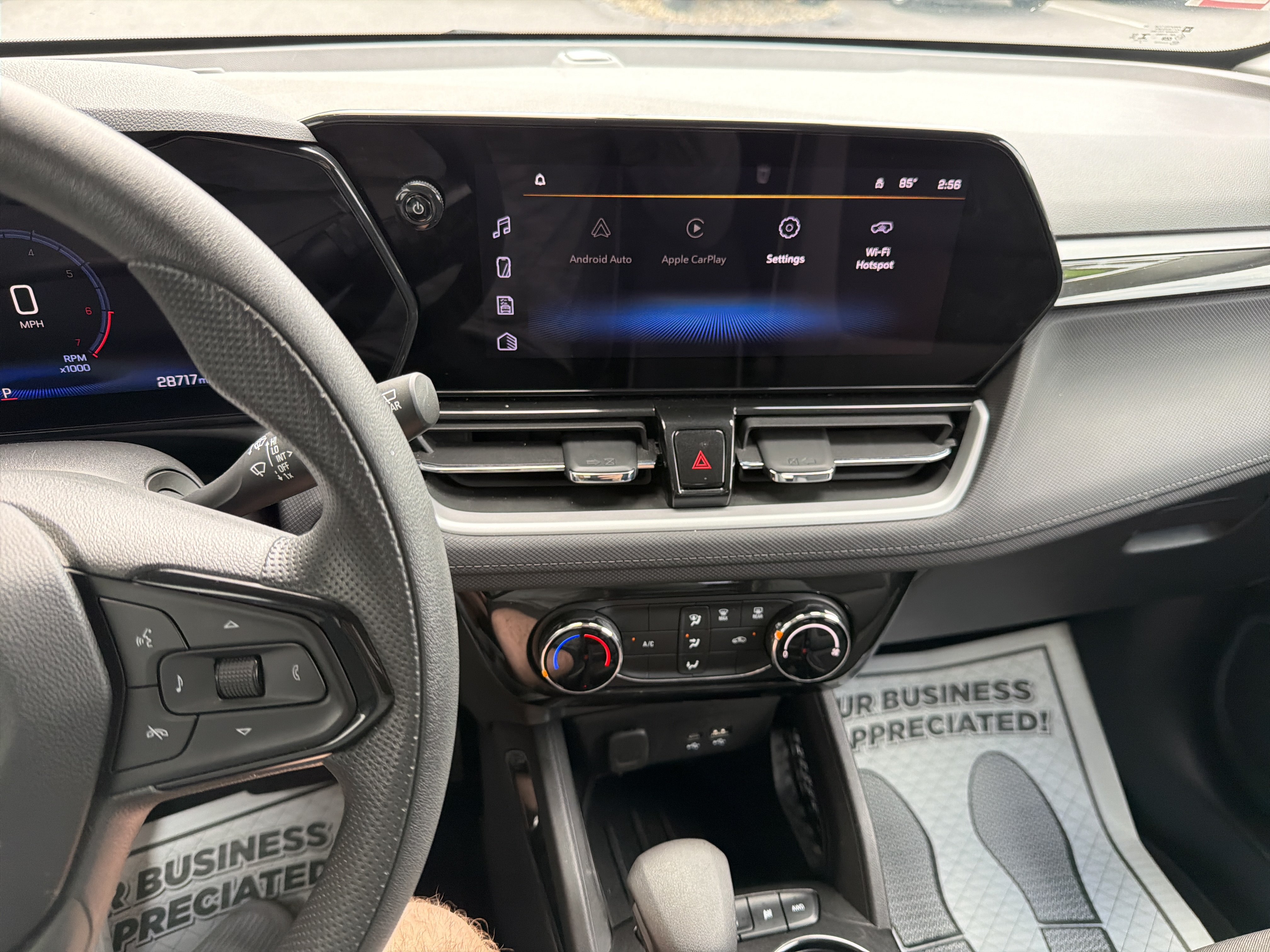 Used 2025 Chevrolet TrailBlazer LT AWD/4WD image 22