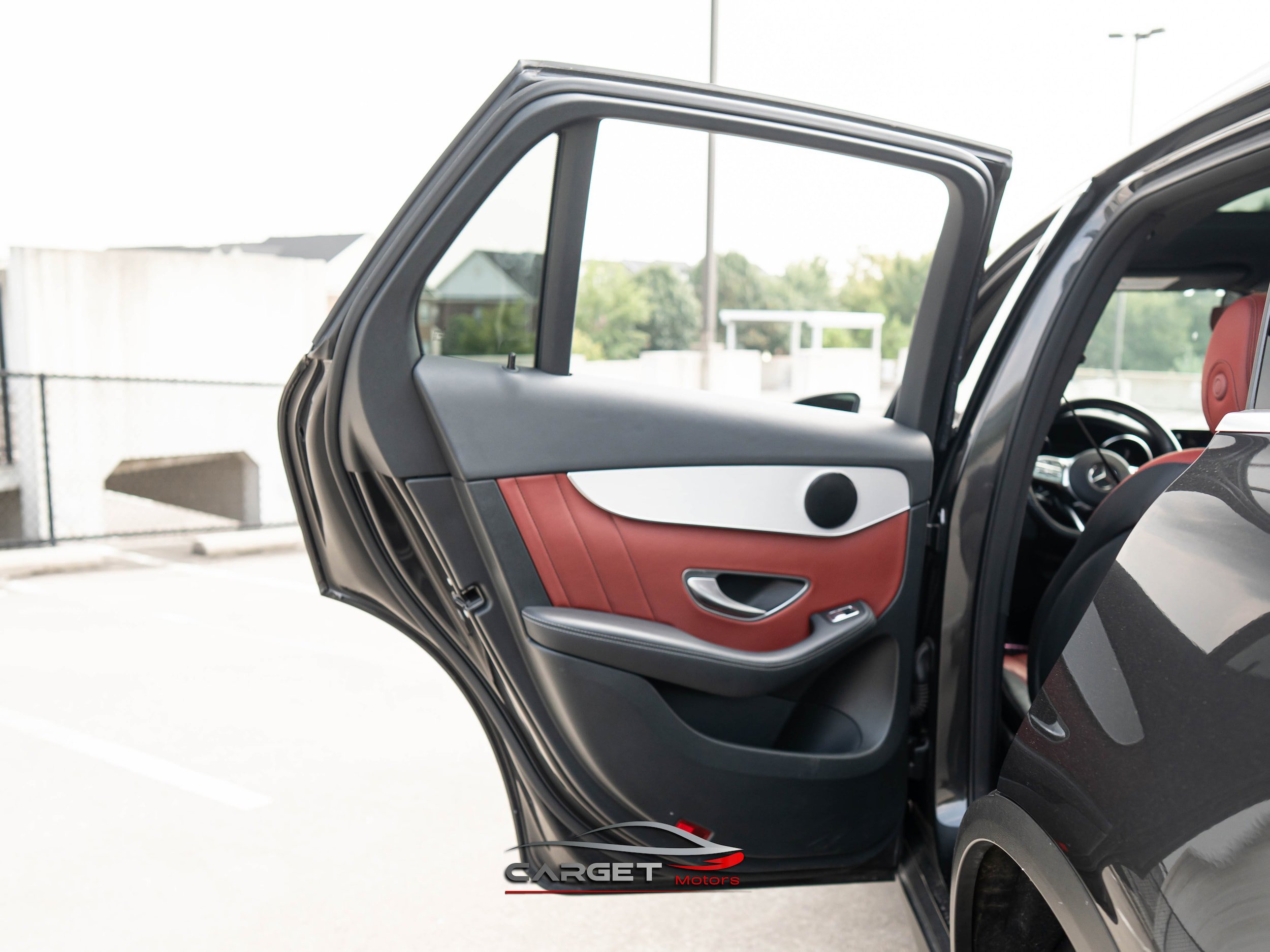 Used 2021 Mercedes-Benz GLC 300 4MATIC w/ AMG Line image 49