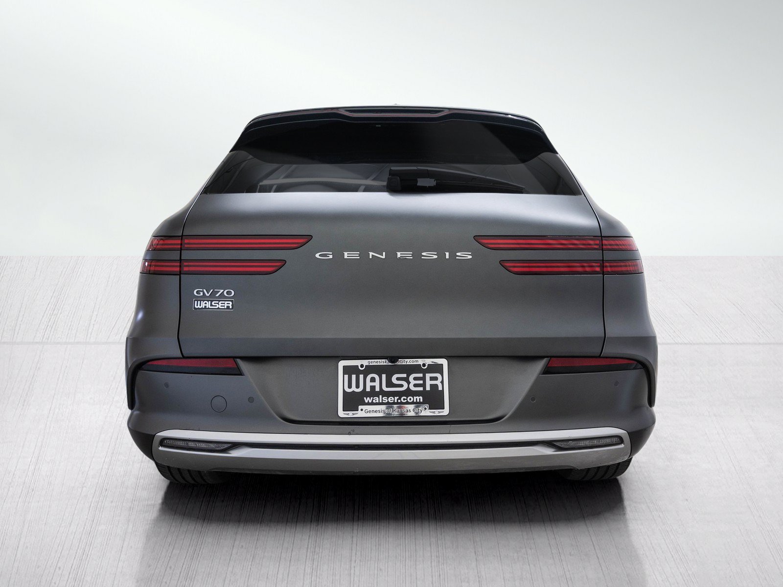 Used 2023 Genesis Electrified GV70 w/ Prestige Package AWD/4WD image 4