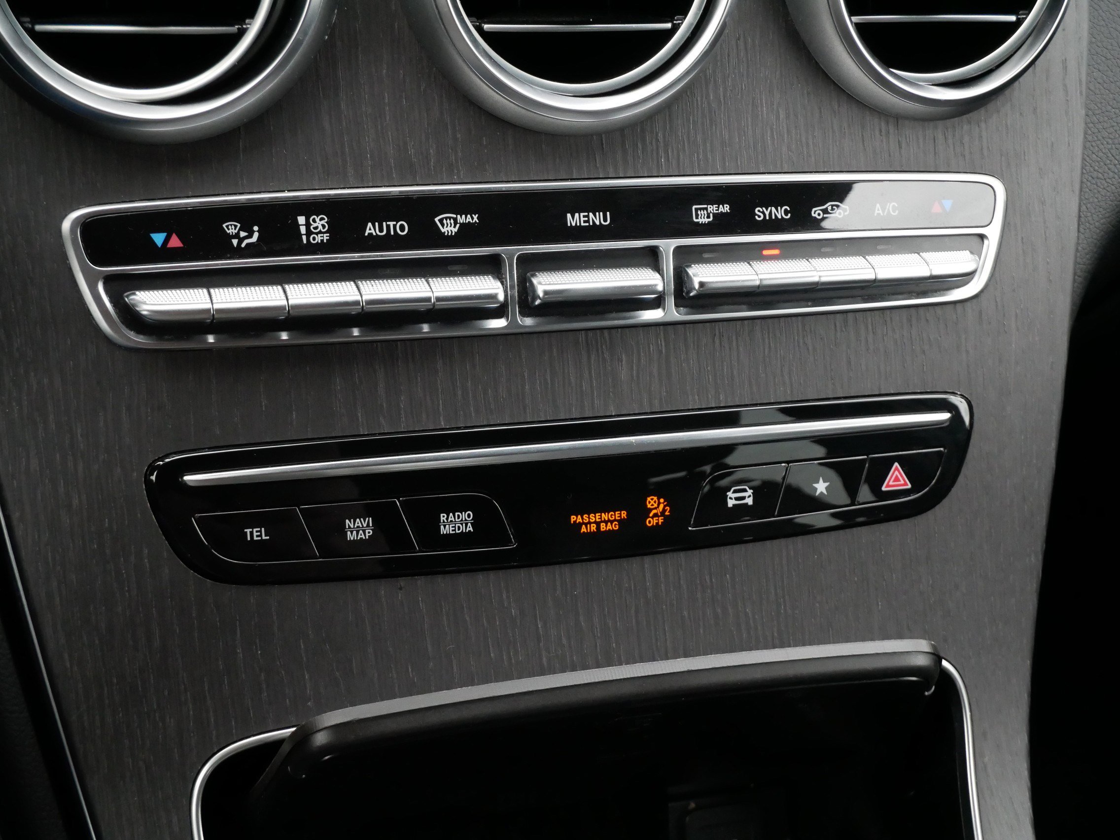 Used 2021 Mercedes-Benz GLC 300 4MATIC image 23