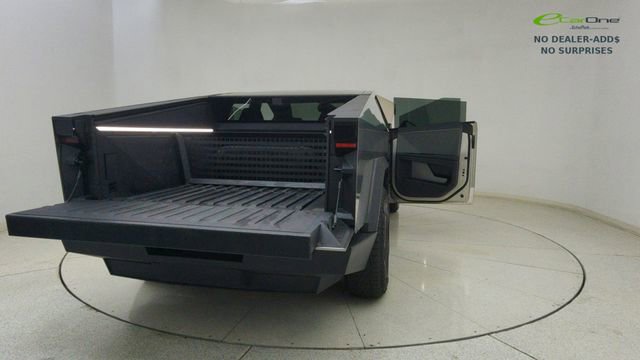 Used 2024 Tesla Cybertruck AWD Crew Cab image 70