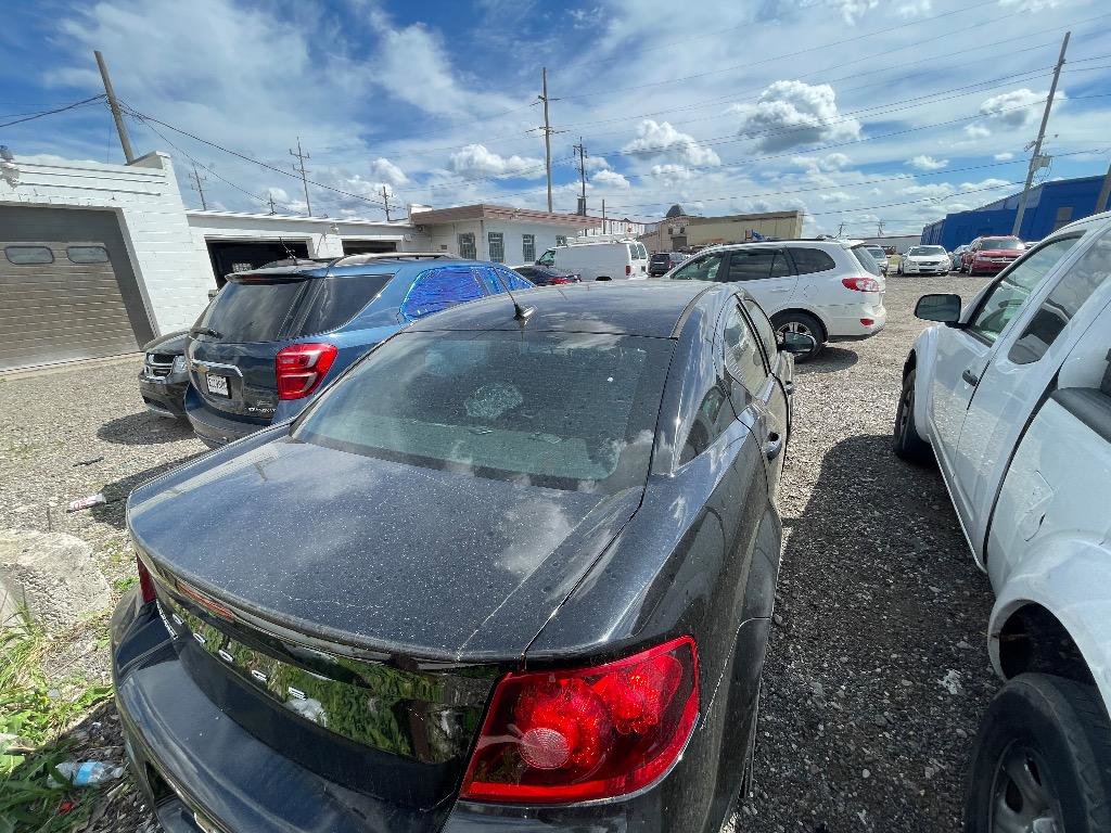 Used 2013 Dodge Avenger SE FWD image 4