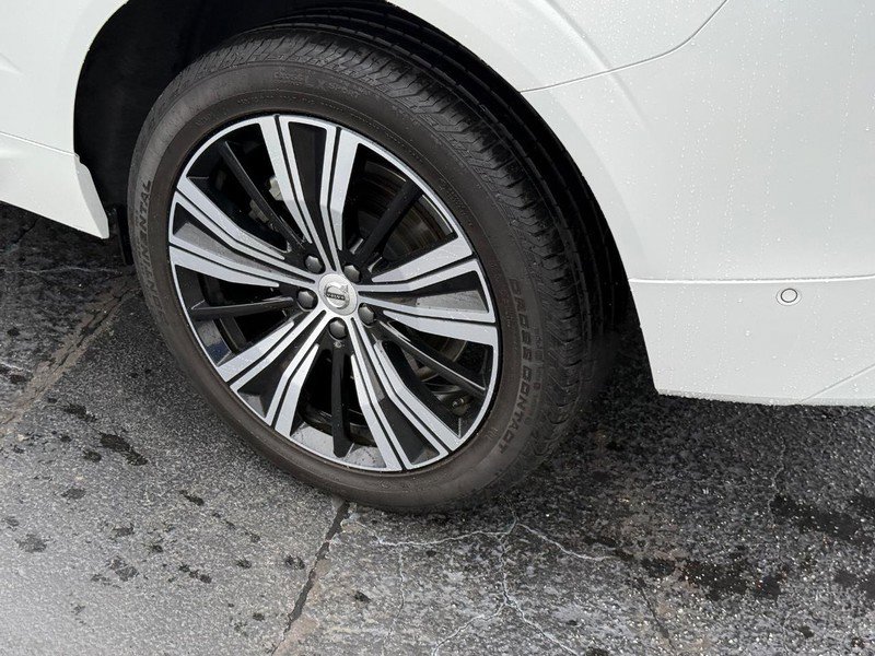 Certified 2023 Volvo XC60 B6 Ultimate w/ Protection Package Premier image 8