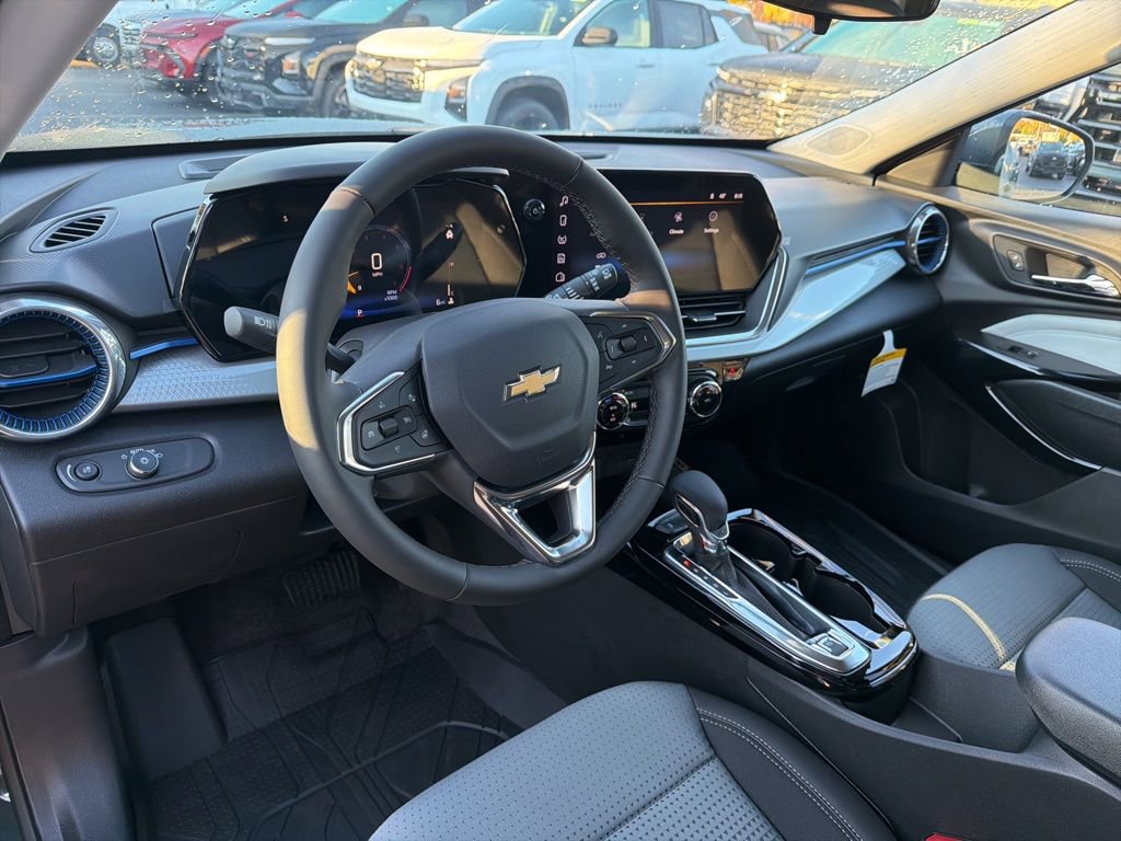 New 2026 Chevrolet Trax LT w/ Driver Confidence Package image 5