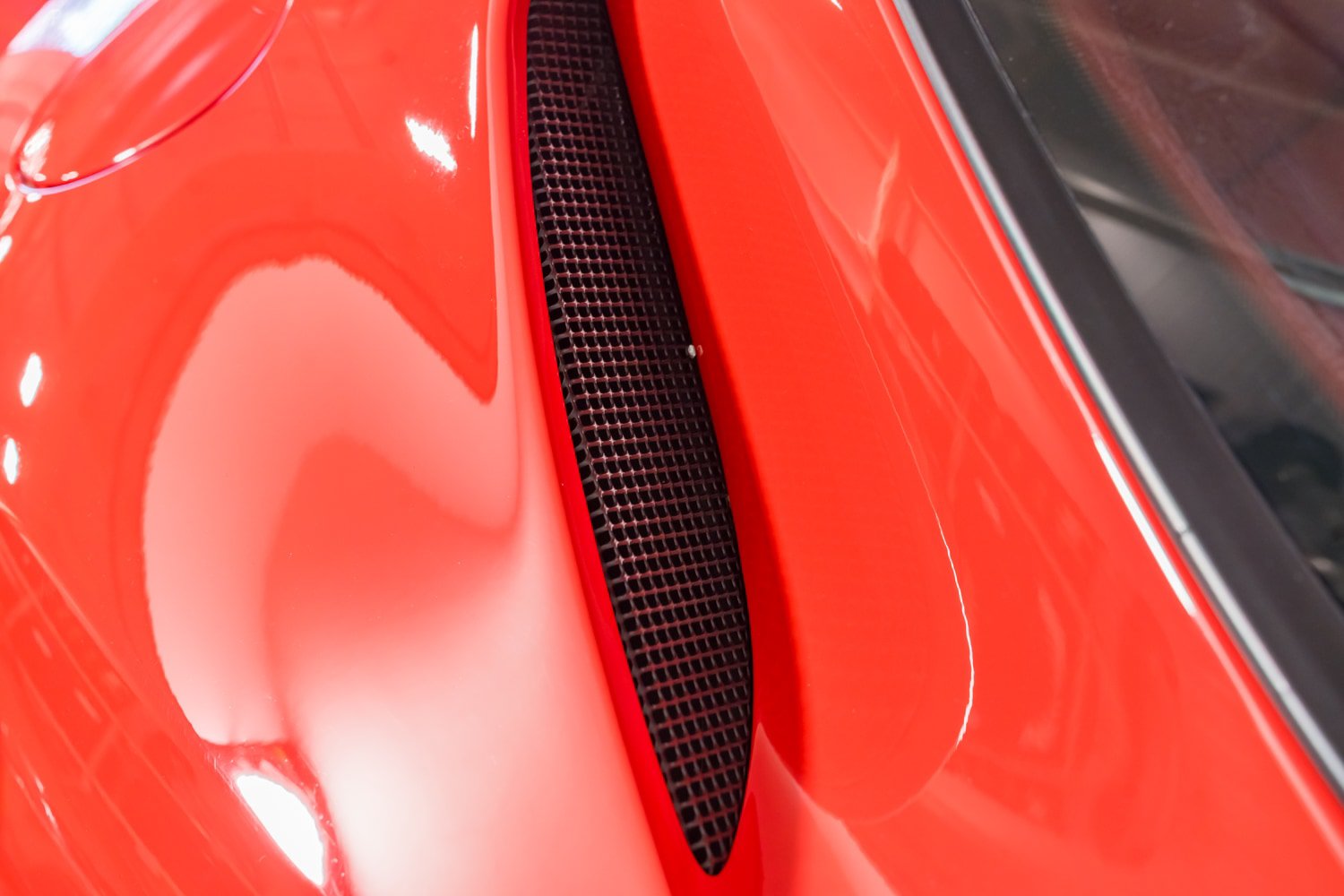 Used 2018 Ferrari 812 Superfast RWD image 31