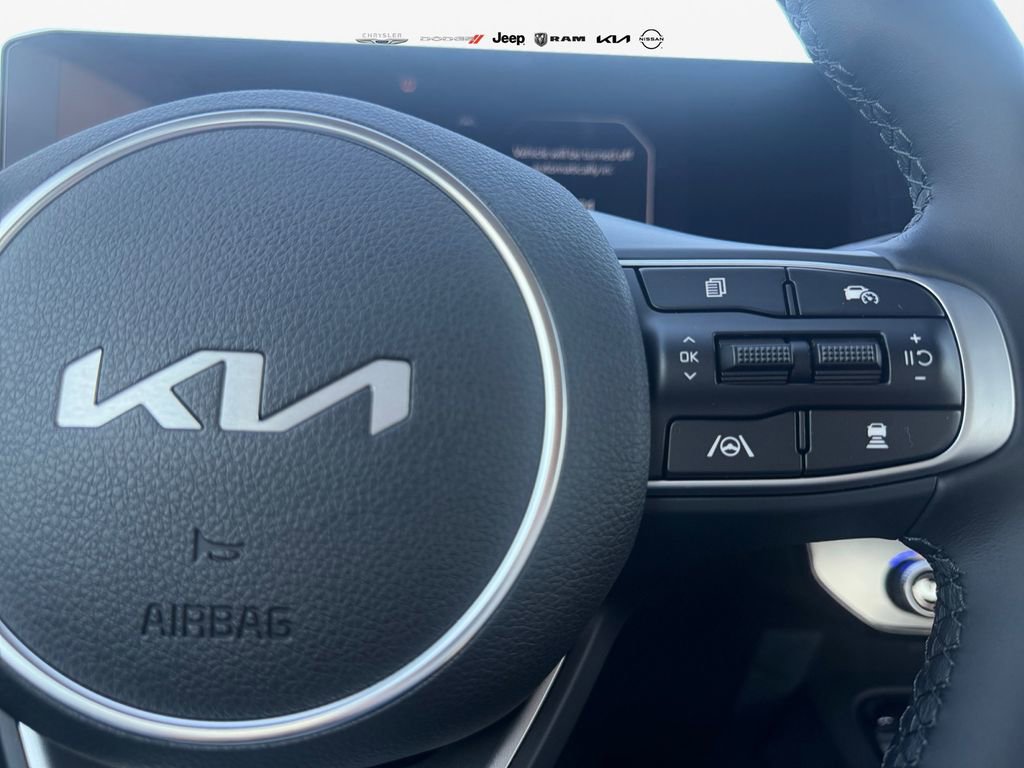 New 2025 Kia K5 EX image 26