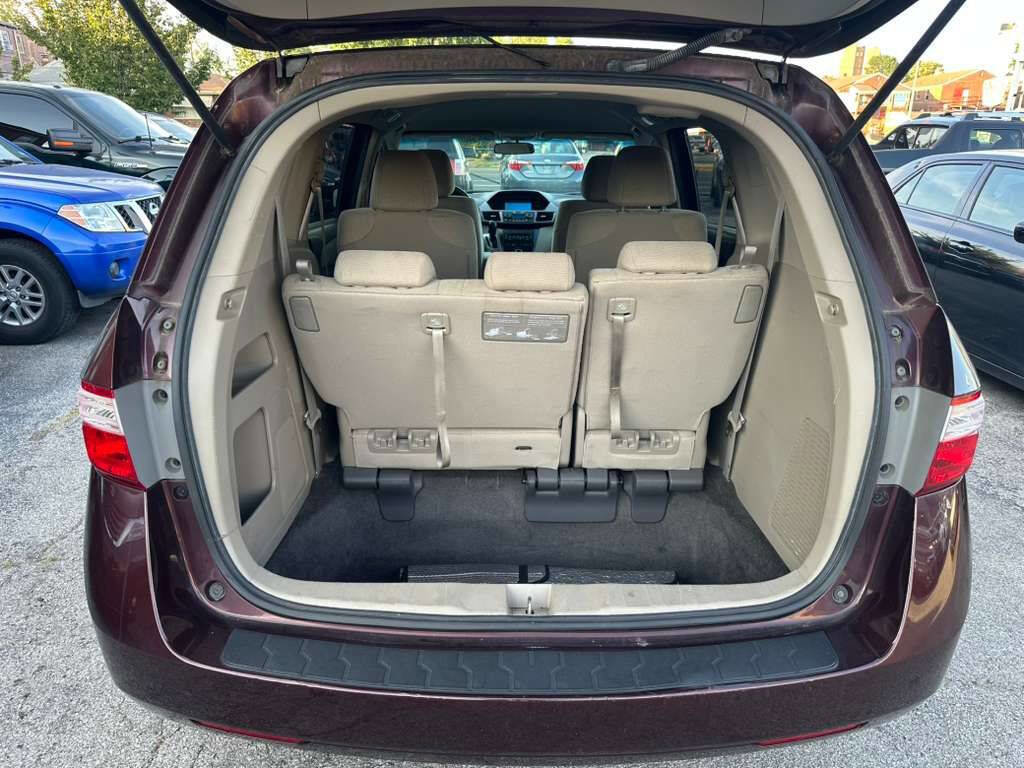 Used 2012 Honda Odyssey LX image 9