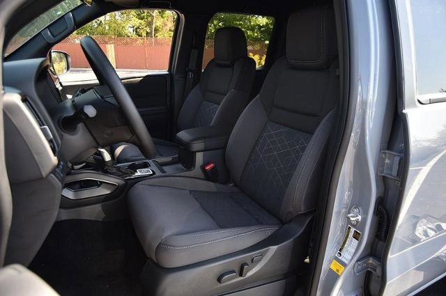 New 2026 Nissan Frontier SV w/ Tow Package image 22