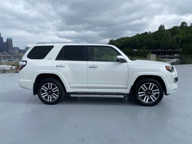 Used 2022 Toyota 4Runner Limited AWD/4WD image 2