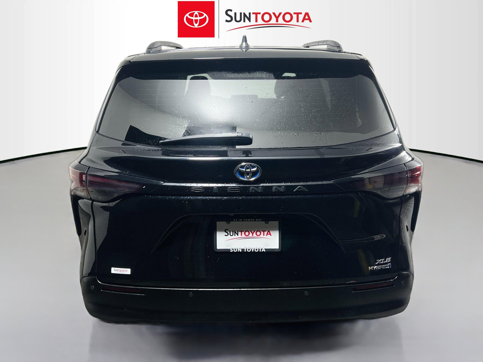 Used 2023 Toyota Sienna XLE FWD image 5