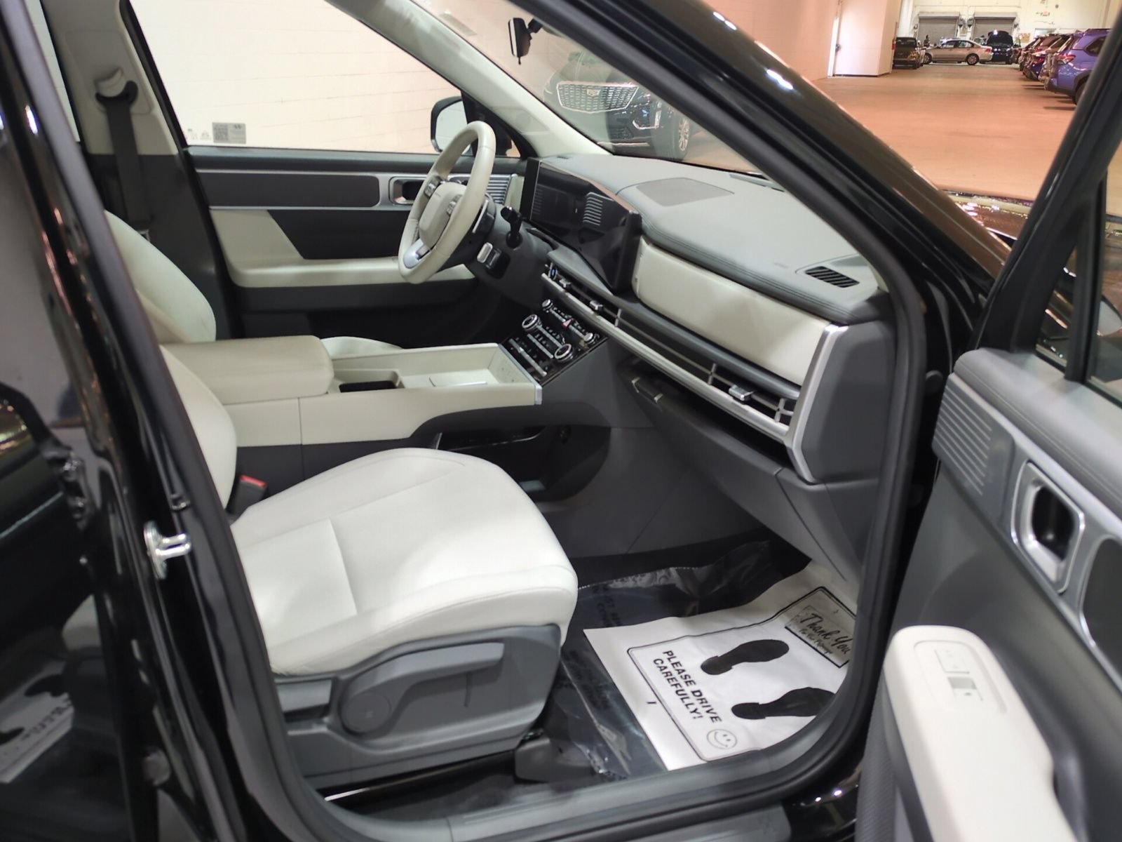 Certified 2024 Hyundai Santa Fe SE FWD image 9