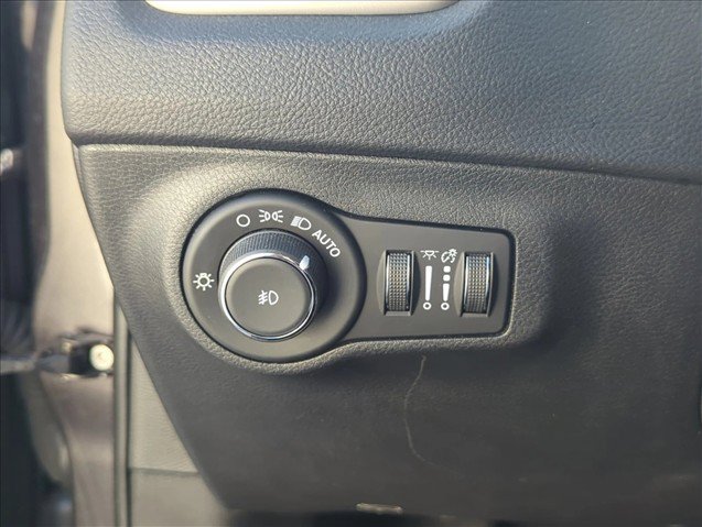 Used 2019 Jeep Compass Latitude w/ Popular Equipment Group FWD image 13