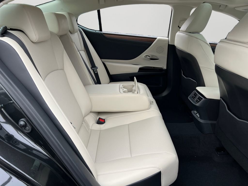 New 2025 Lexus ES 350 w/ Premium Package image 6