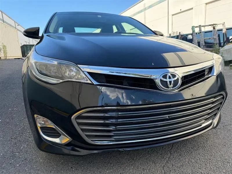 Used 2013 Toyota Avalon XLE Touring FWD image 27