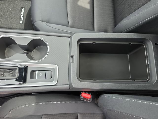 Used 2025 Nissan Altima 2.5 SV w/ SV Special Edition Package AWD/4WD image 32