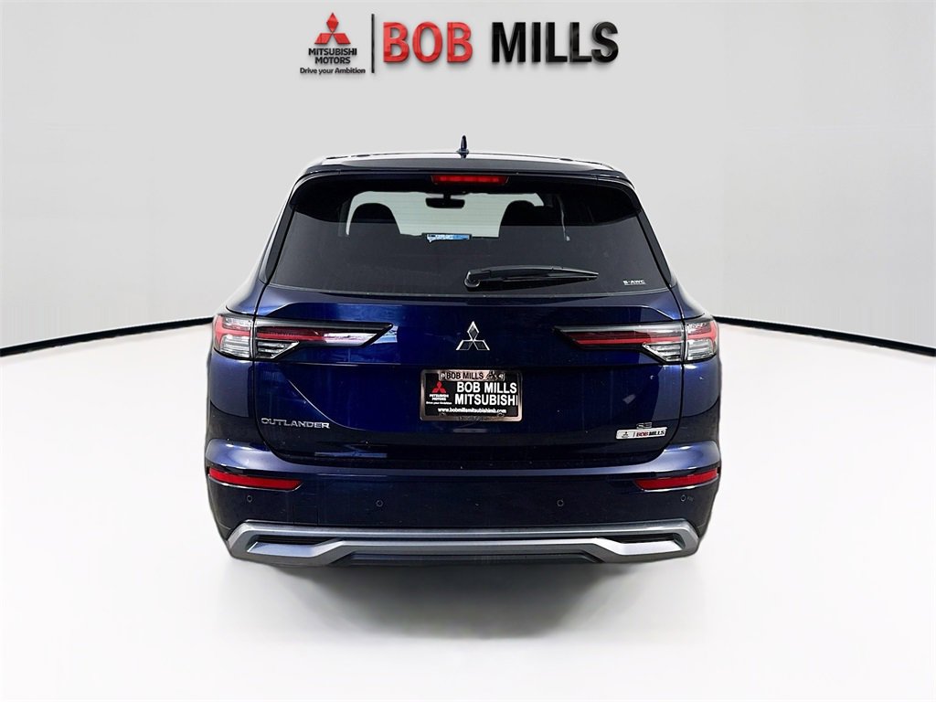 New 2025 Mitsubishi Outlander SE image 6