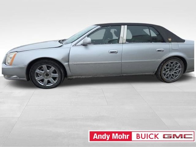 Used 2010 Cadillac DTS Premium w/ Driver Awareness Package image 11