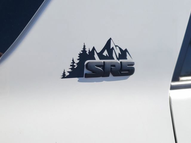 Used 2020 Toyota 4Runner SR5 Premium w/ Moonroof Package image 5