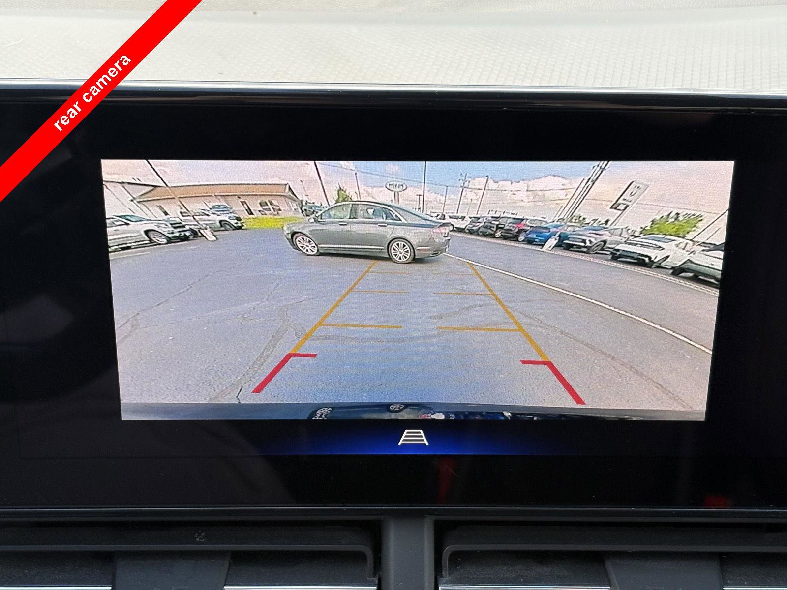 Used 2025 Chevrolet Trax RS FWD image 6