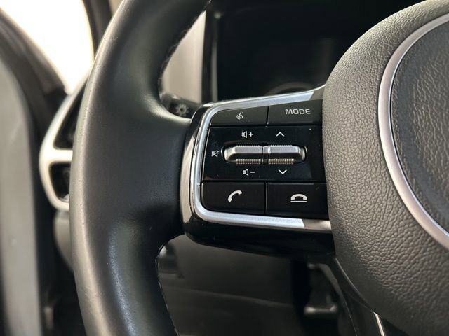 Used 2022 Kia Sorento SX image 9