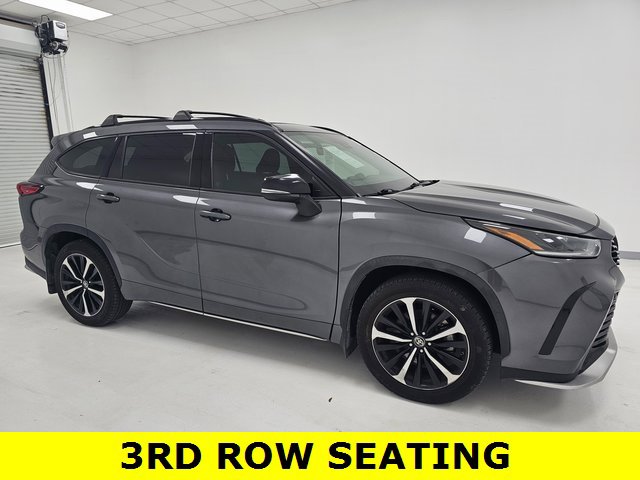 Used 2022 Toyota Highlander XSE