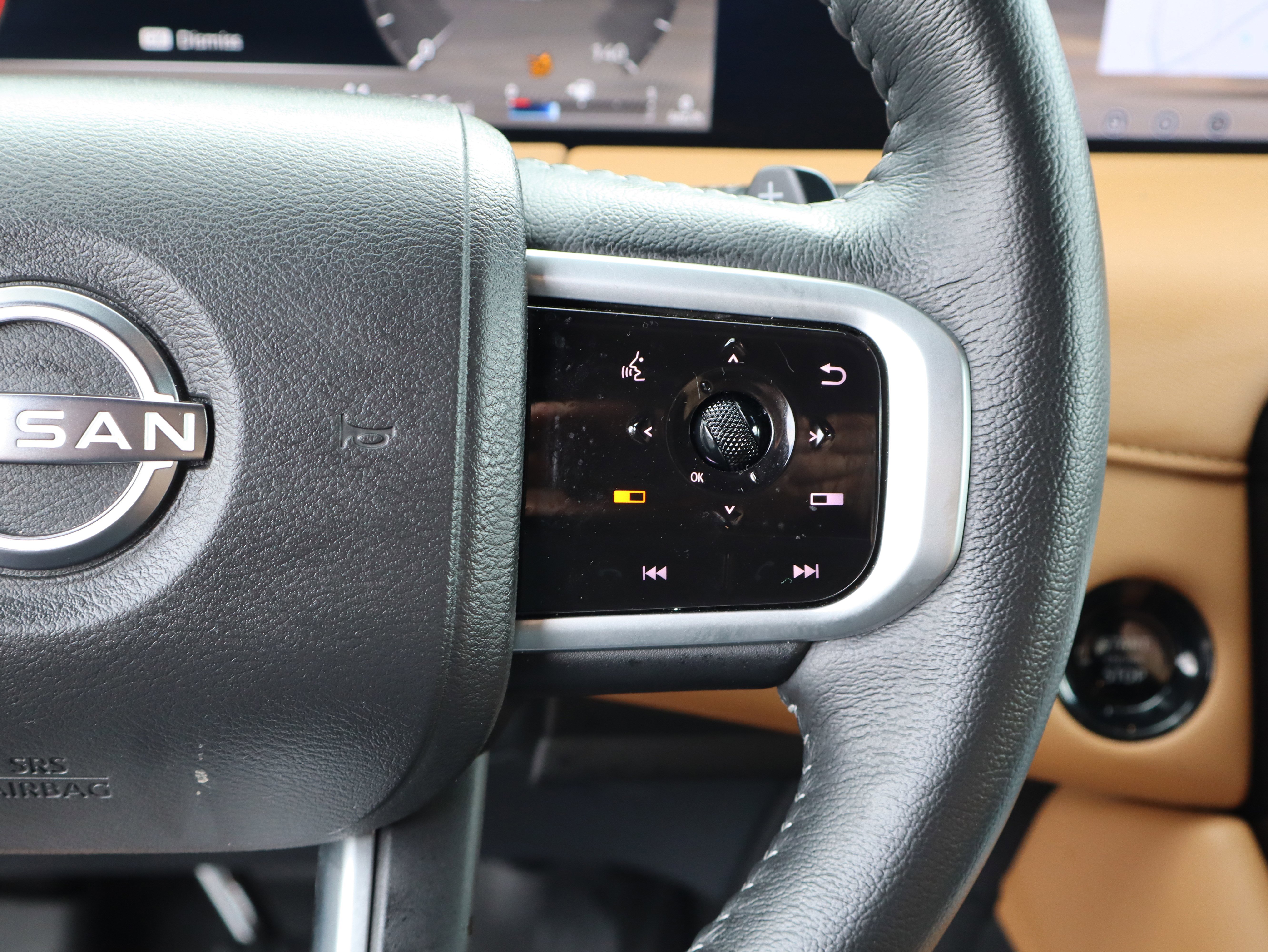 Used 2025 Nissan Armada SL w/ Captain's Chari Seat Package image 25