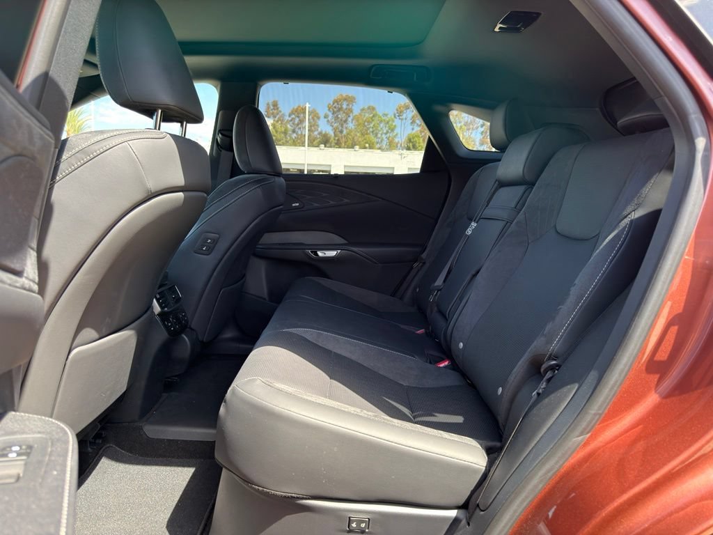 Certified 2025 Lexus RX 450h AWD w/ Luxury Package image 13