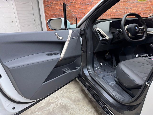 Used 2026 BMW iX xDrive45 image 9
