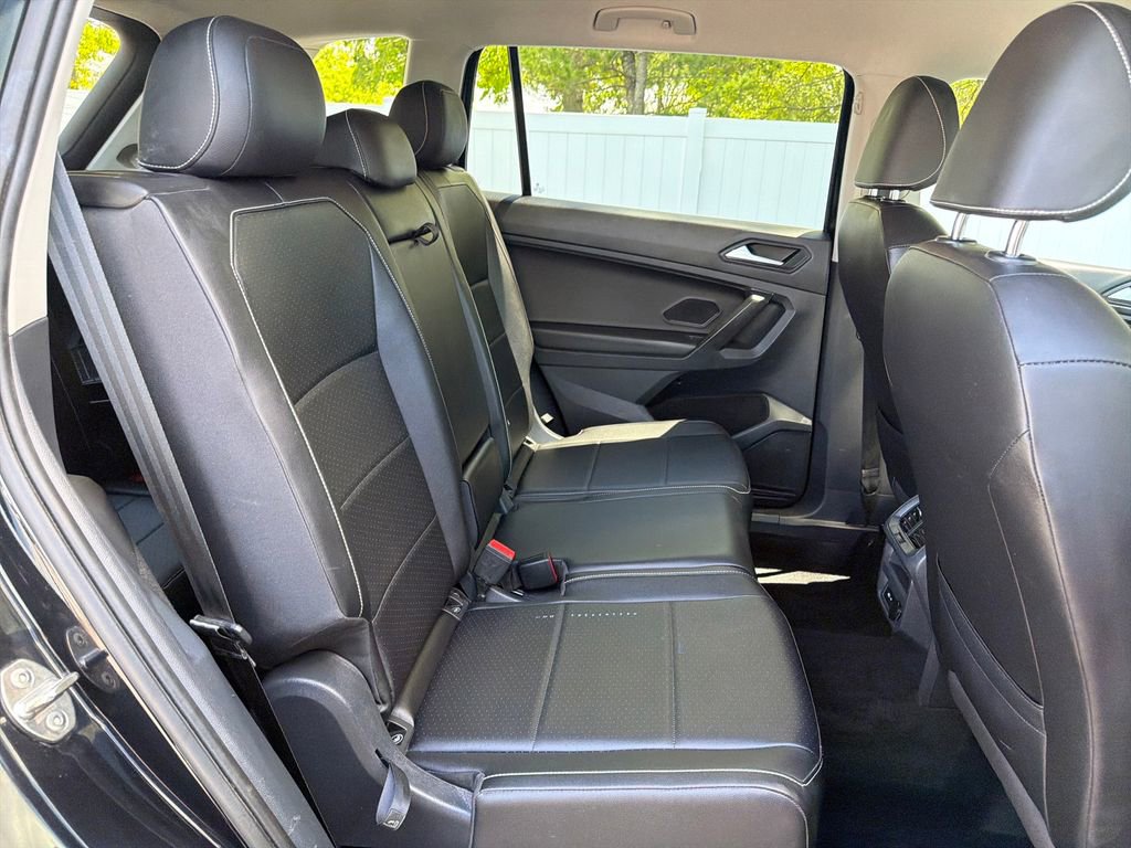 Used 2021 Volkswagen Tiguan SE FWD image 47