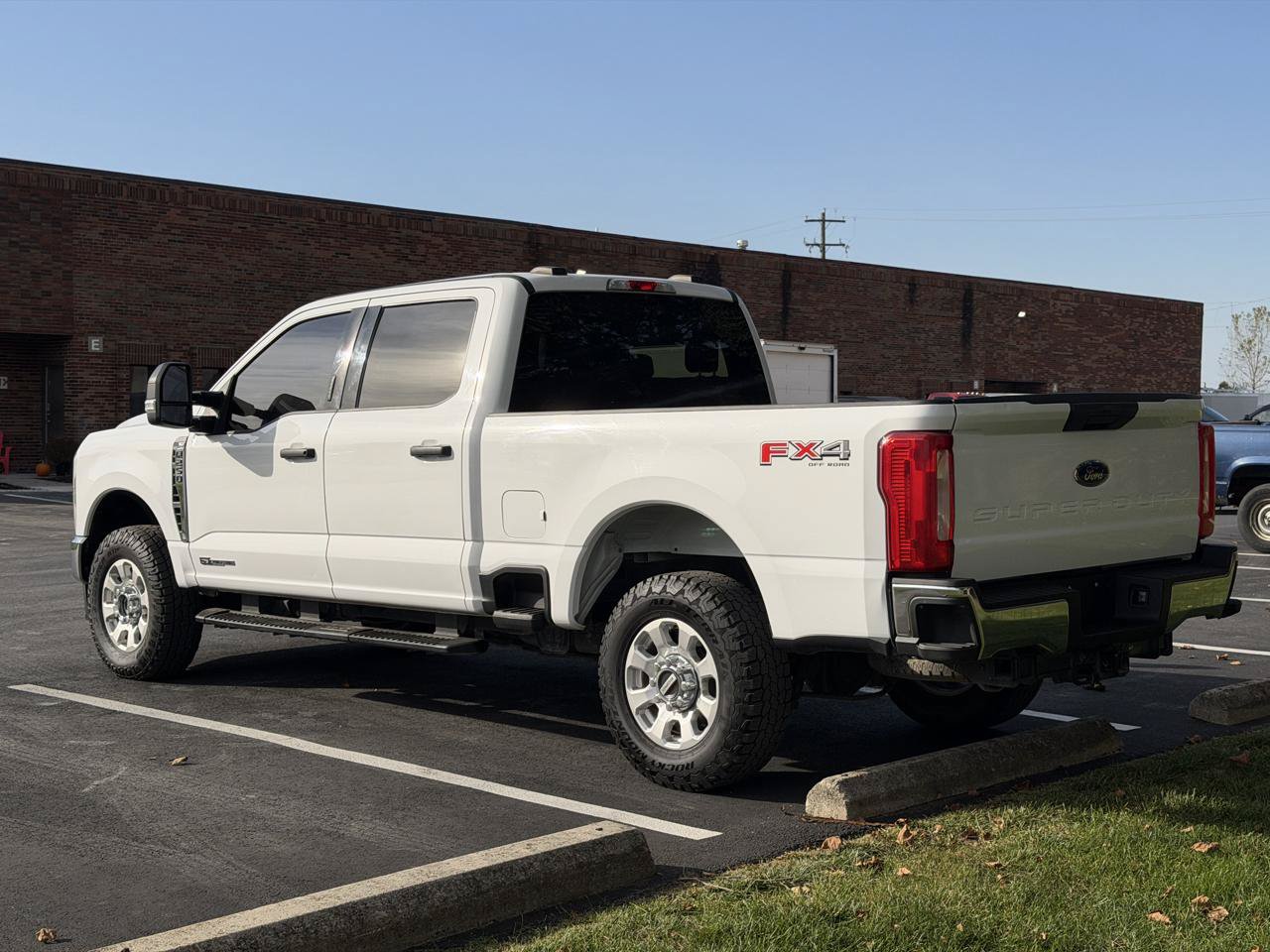 Used 2024 Ford F250 XLT w/ FX4 Off-Road Package AWD/4WD image 4