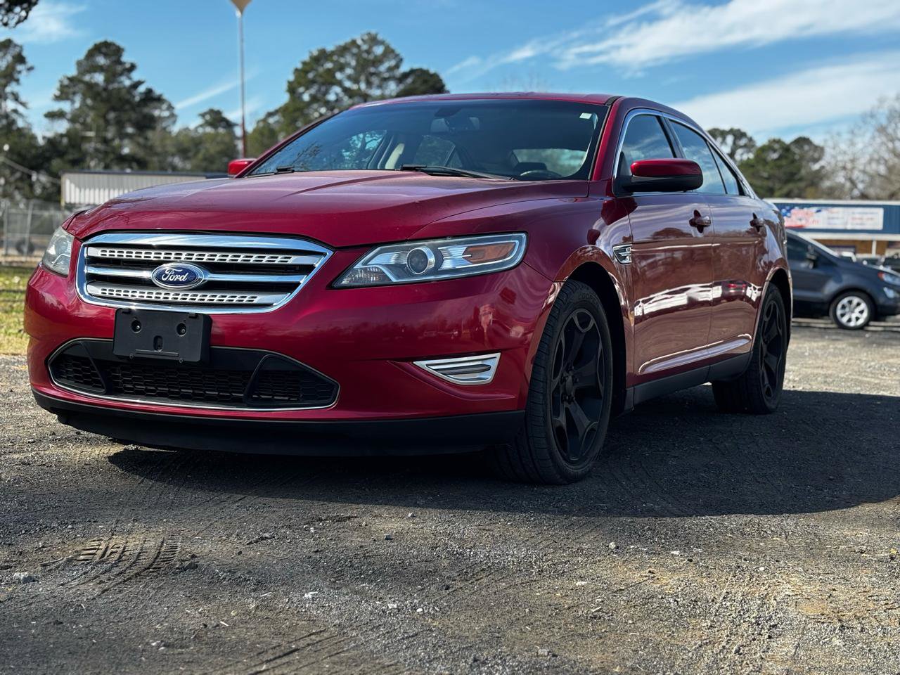 Used 2012 Ford Taurus SHO image 4
