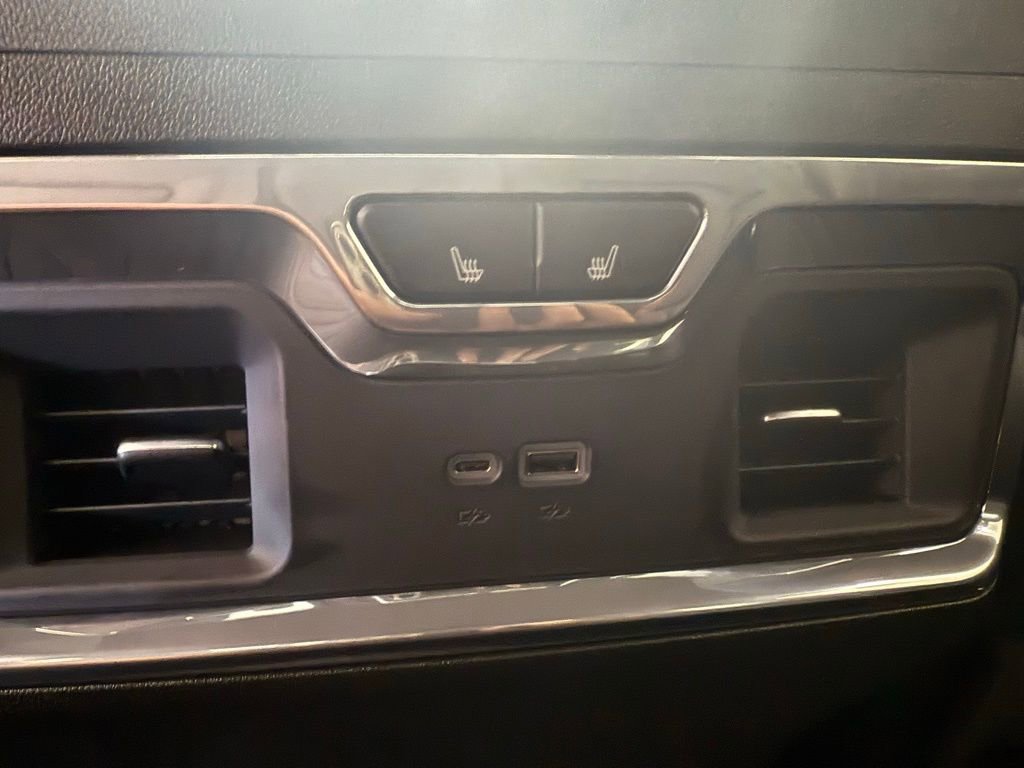 New 2026 GMC Sierra 3500 SLT image 22