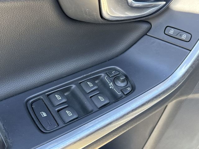 Used 2015 Volvo S60 T5 Platinum image 17