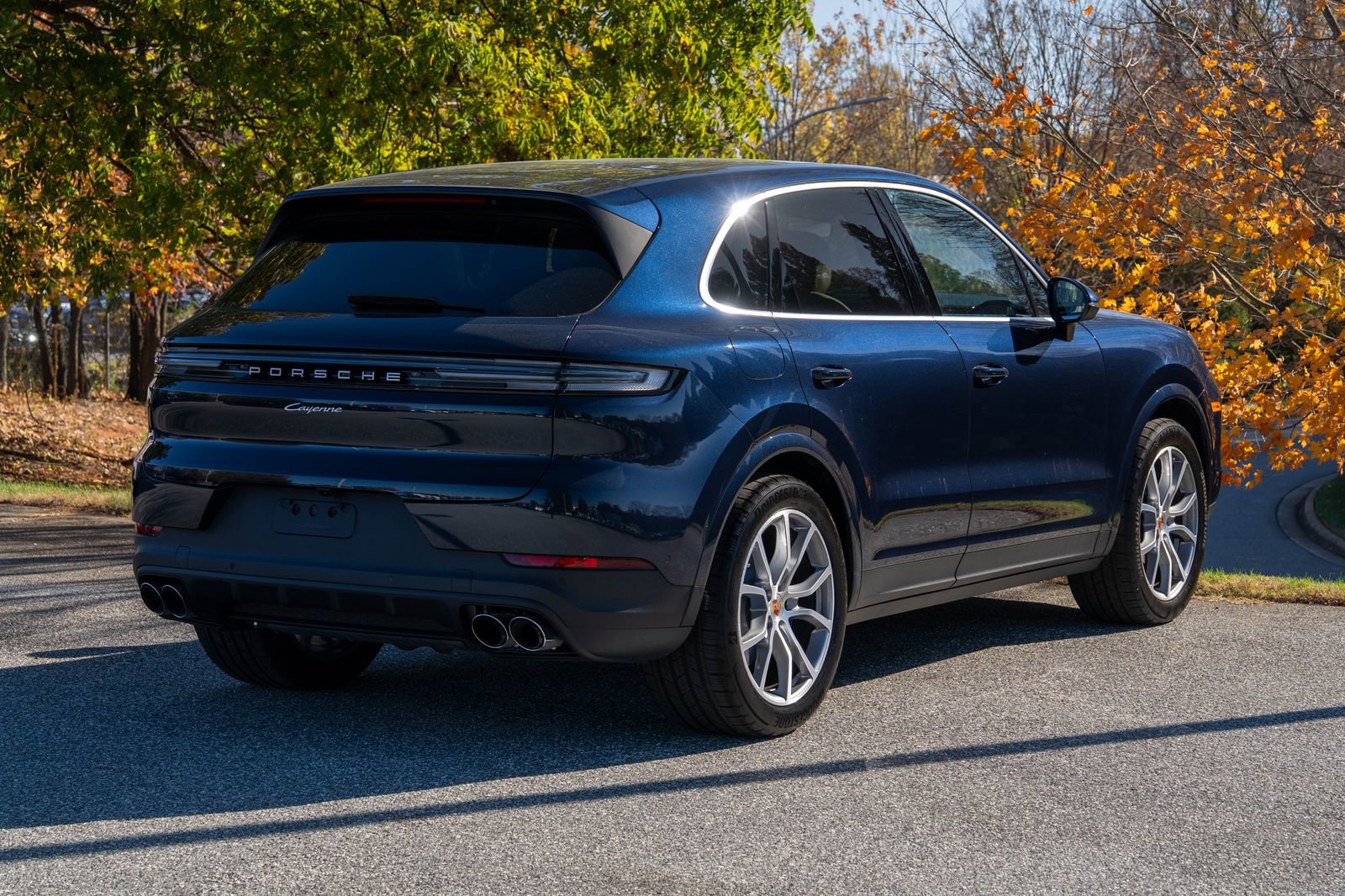 Used 2025 Porsche Cayenne image 7