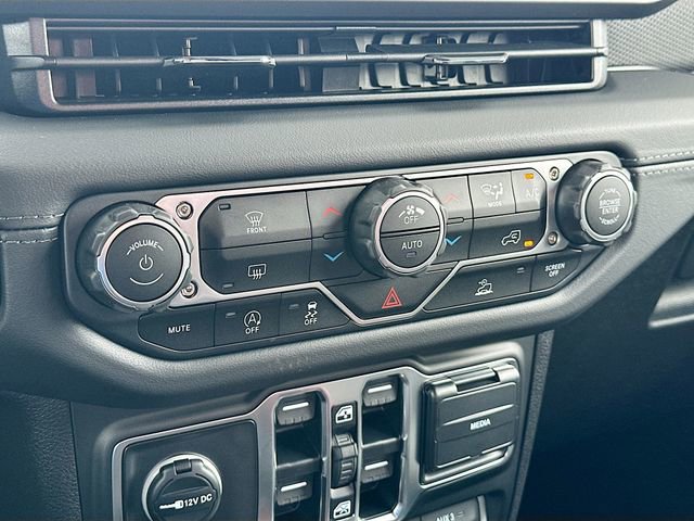 Used 2025 Jeep Gladiator Rubicon image 10